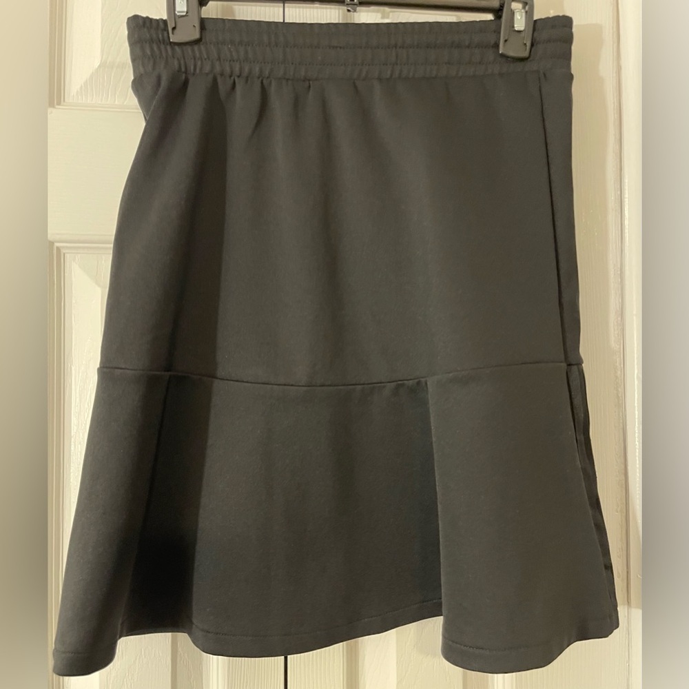 Adidas Women’s Size 10 Black Elastic Drawstring Waistband 3-Stripes Mini-Skirt